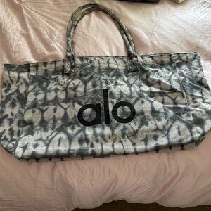Alo Yoga Canvas Tote Bag – Gray | Everyday Studio + Street Carryall
